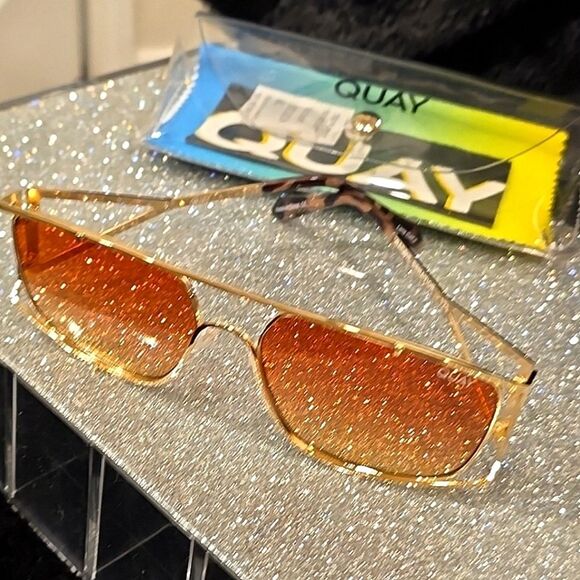 Quay Australia Baddie Behavior Sunglasses - Picture 6 of 7